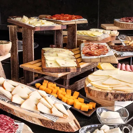 Hotel Melia Sol Y Nieve 4*