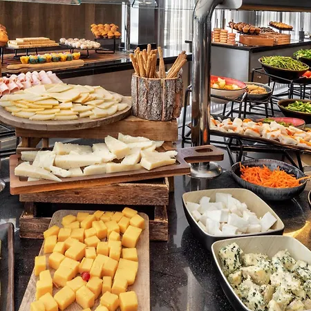 Hotel Melia Sol Y Nieve 4*