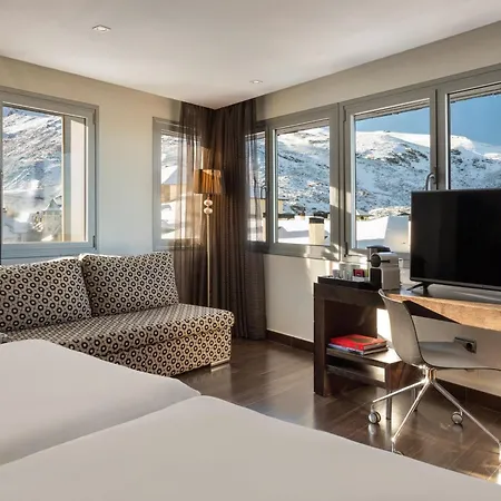 Melia Sol Y Nieve 4*