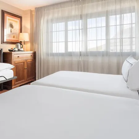 Melia Sol Y Nieve 4*