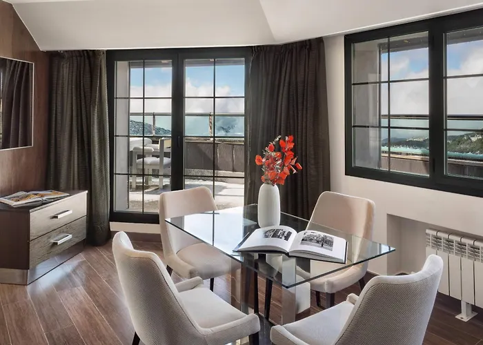 Melia Sol Y Nieve 4*